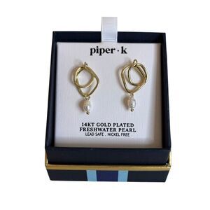 14KT Gold Plated Freshwater Pearl Dangle Earrings.